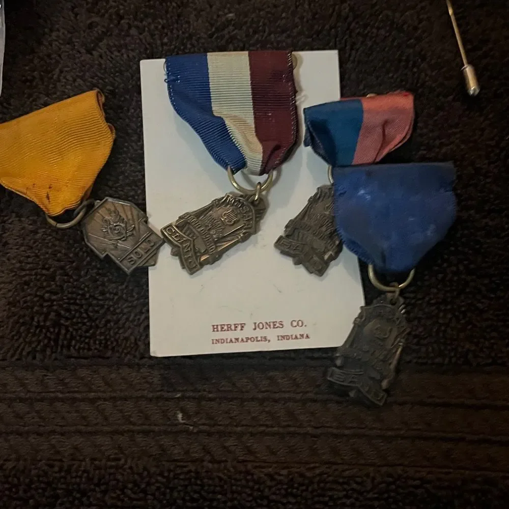 Assorted Vintage Pins and Badges